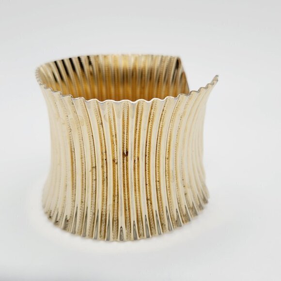 Vintage Park Lane 70's Ruffled Fluted Wide Gold Tone Cuff Bracelet - Picture 3 of 6